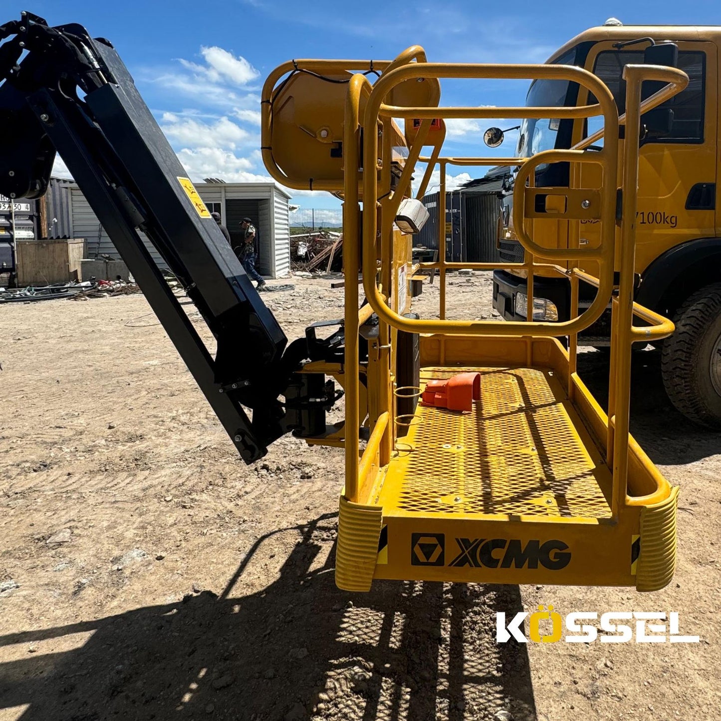 Elevador telescópico móvil  K-Series XGA16K