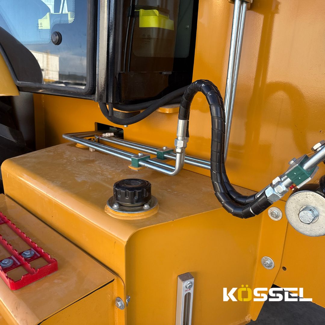 Retroexcavadora Rennuo 2025, Cabina Cerrada